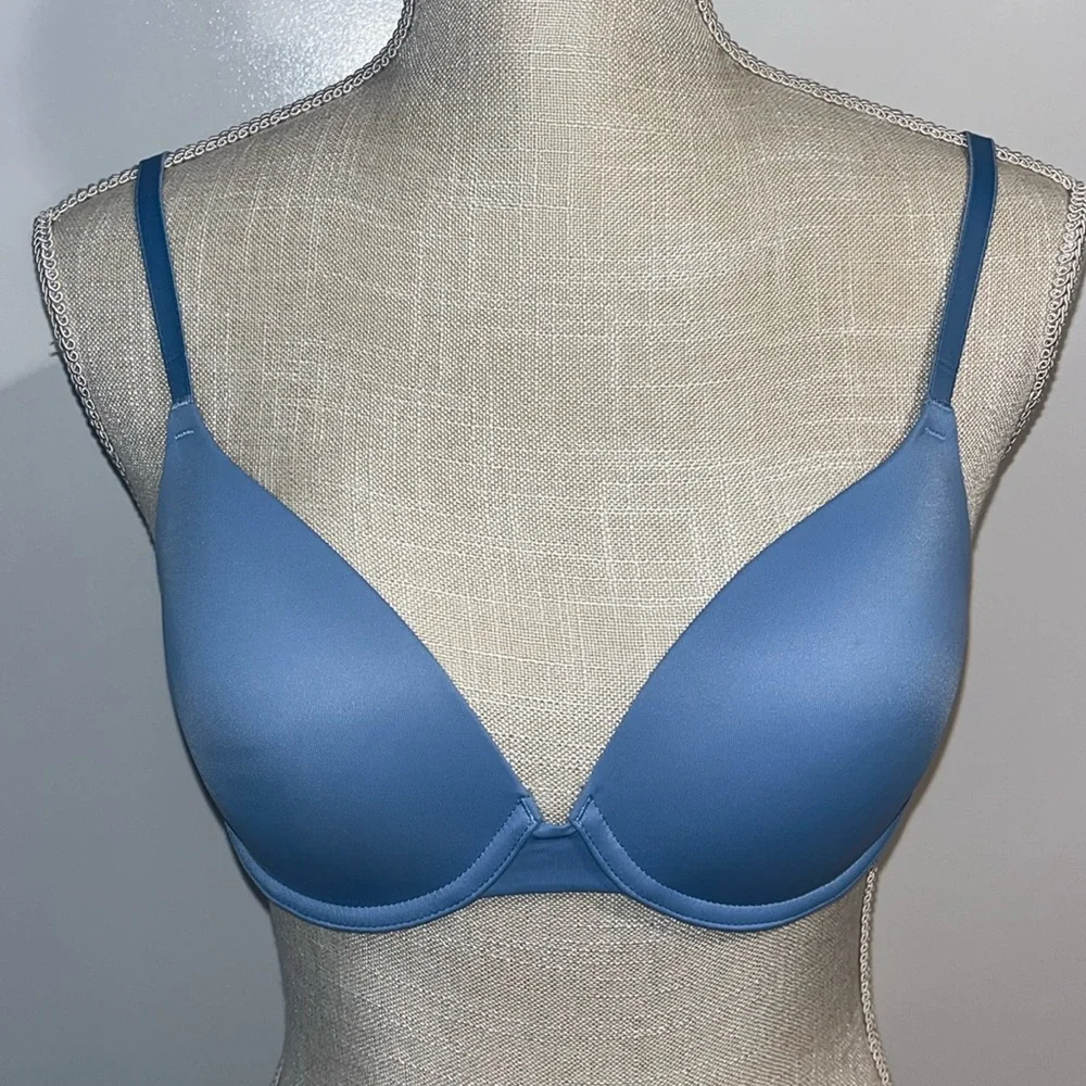 PINK Victoria’s Secret Wear Everywhere t-shirt bra - lightly lined - Picture 2 of 14